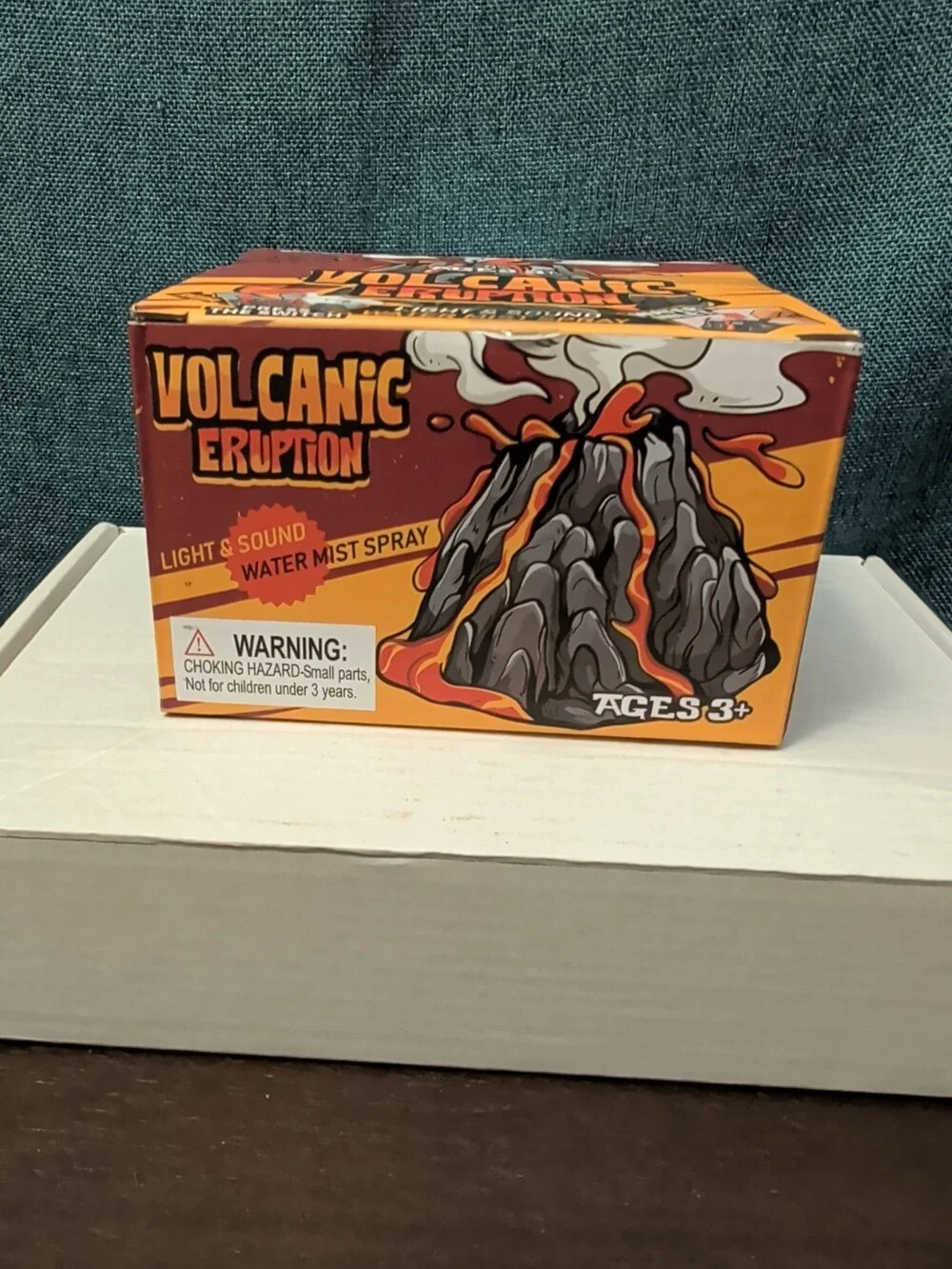 NEW DINOBROS Volcanic Eruption Toy | Mist-Spouting Volcano Kids Dinosaur Sound